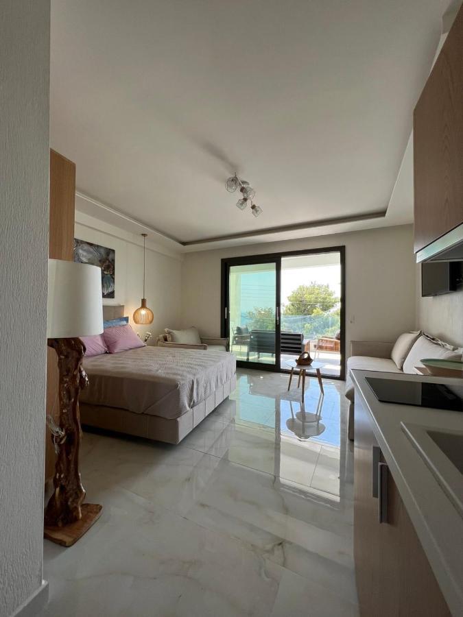 Wide Blue Luxury Boutique Suites Neos Marmaras Dış mekan fotoğraf