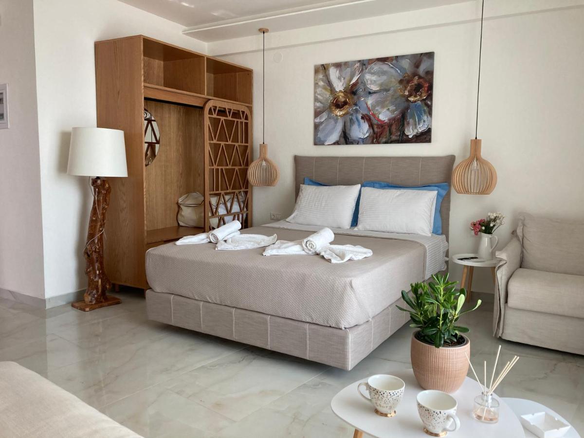 Wide Blue Luxury Boutique Suites Neos Marmaras Dış mekan fotoğraf