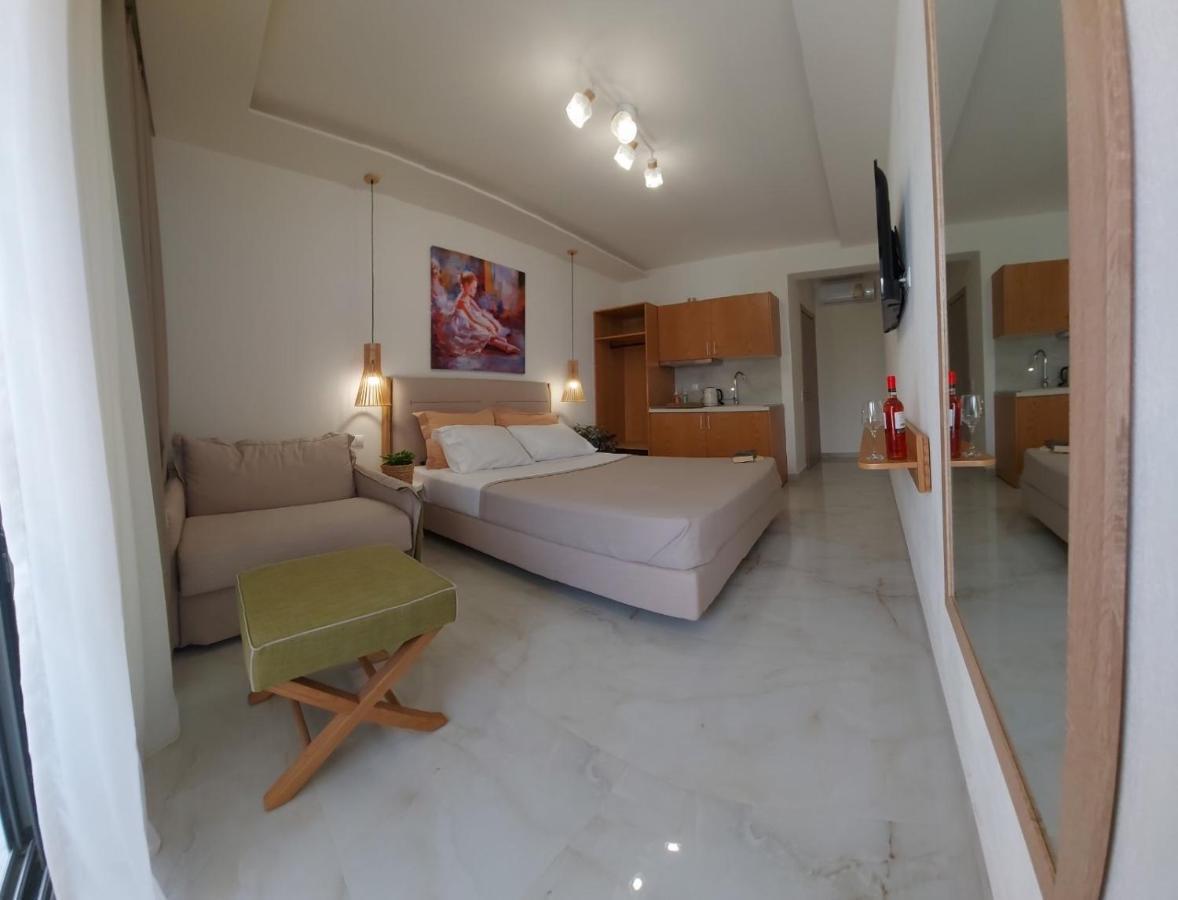 Wide Blue Luxury Boutique Suites Neos Marmaras Dış mekan fotoğraf