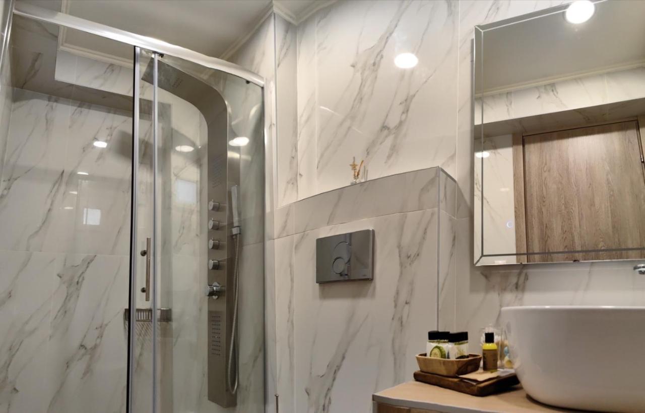 Wide Blue Luxury Boutique Suites Neos Marmaras Dış mekan fotoğraf